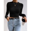 Wholesale Undershirt Slim Fit Vintage T-shirt Plaid Round T-shirts Women Pleated Top ZY1052